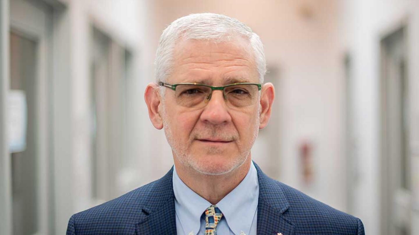 Dr. Julio Montaner